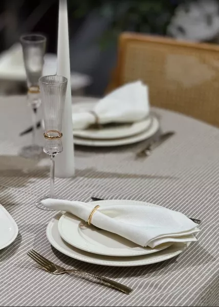 Скатерть Tezza, 170х250, хлопок, бежевая в тонкую полоску