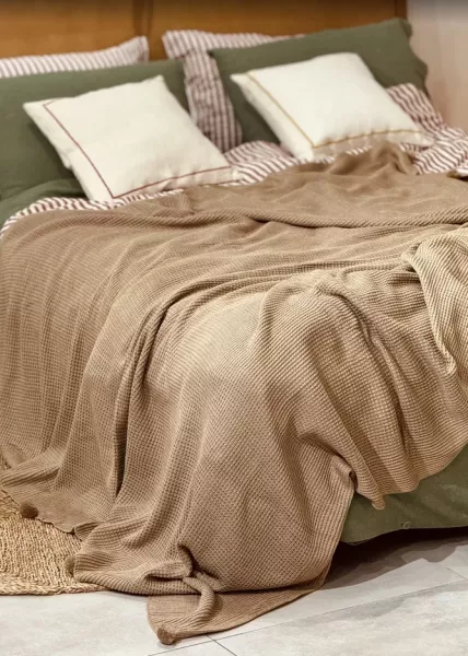 Покрывало декоративное вязаное Mountain, 200x220, коричневое фото №2