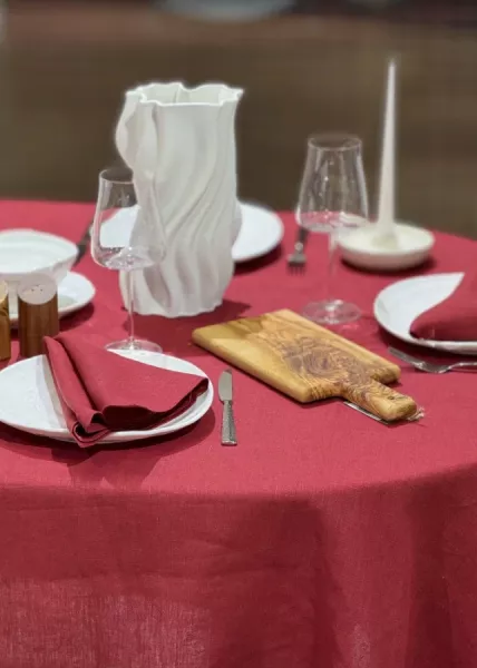 Скатерть из натурального льна 140x200 см, красный