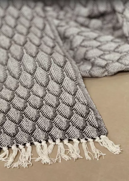 Плед декоративный Leaves с кисточками, 220х240, хлопок, черно-белый фото №3