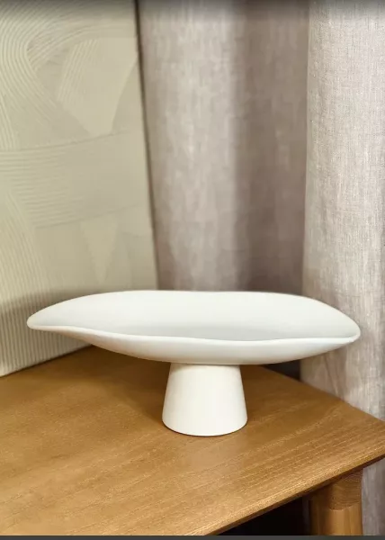 Блюдо керамическое на ножке большое 46х20,5 см, молочный фото №2