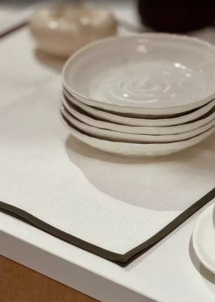 Набор из 2х салфеток с кантом олива 45x45 см из натурального льна, белый фото №5