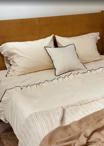 Пододеяльник из вареного хлопка, 200х220 (евро ), с воланами, молочный c кантом, Lotis фото №5